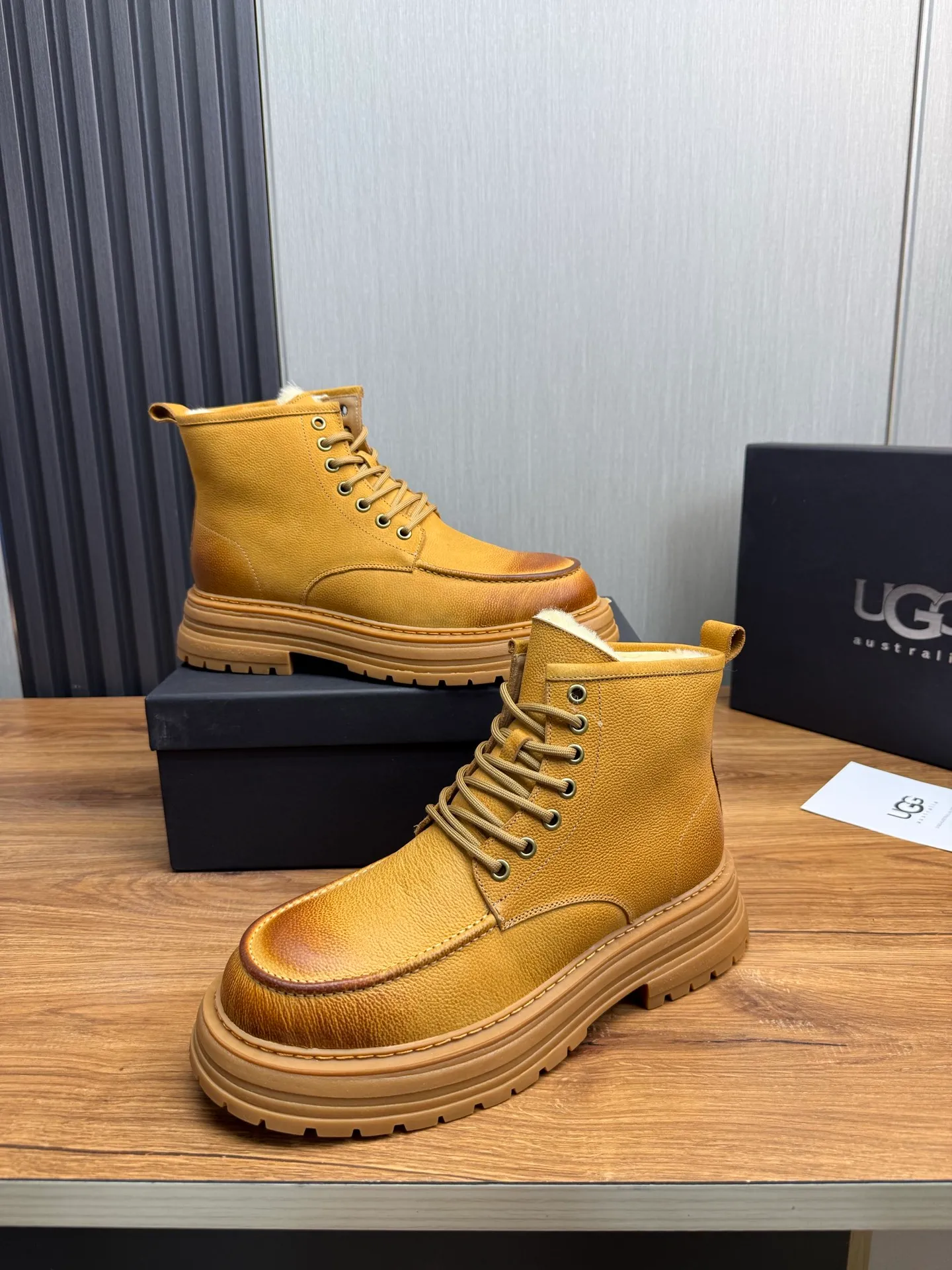 Factory price 680💰 [UGG] Men's hot winter warm boots🐑Simple and fashionable design, cowhide➕comfortable and warm wool lining. Soft and comfortable to wear, good warmth retention, and excellent foot feel. Regular size 38-45